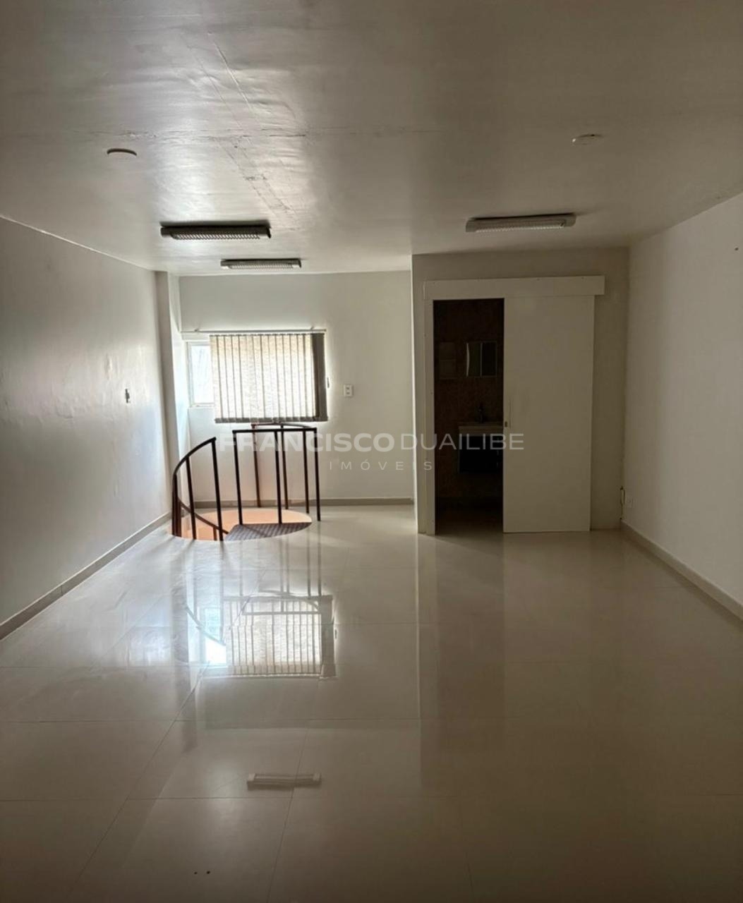 Sala Comercial para Aluguel - Ed. Atrium Plaza | Renascença — foto 2 de 8