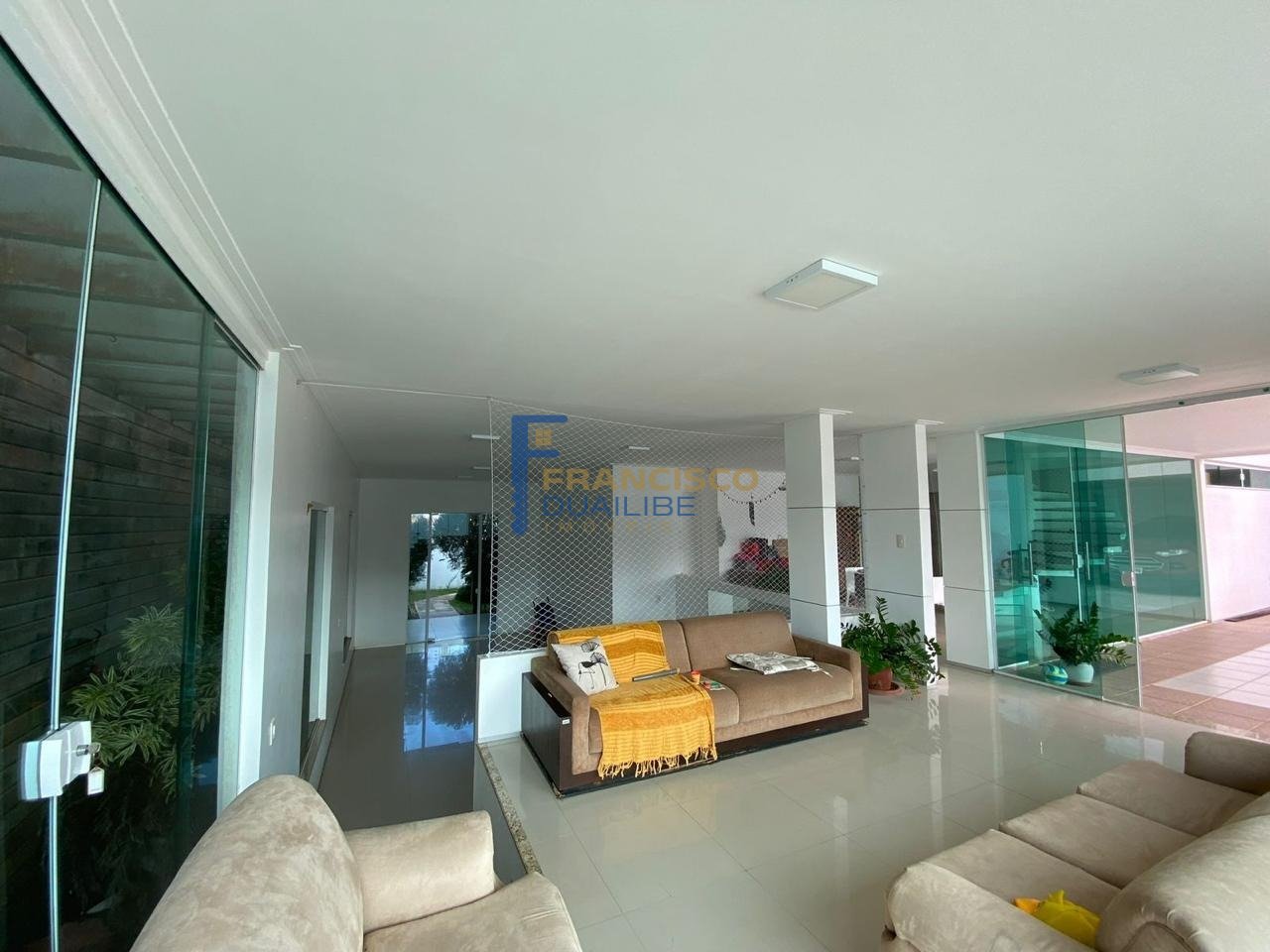 MANSÃO COM 900M — foto 4 de 7