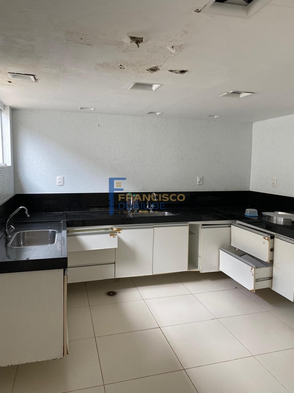 Mansão na Sambaquis — foto 5 de 28