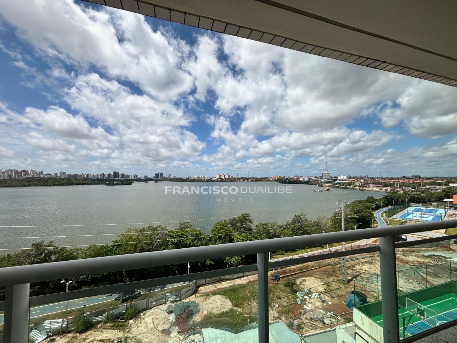APARTAMENTO  –  VISTA DEFINITIVA PARA A LAGOA